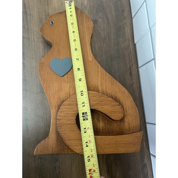 Vintage wooden cat tabletop decor with blue heart - Picture 4 of 7